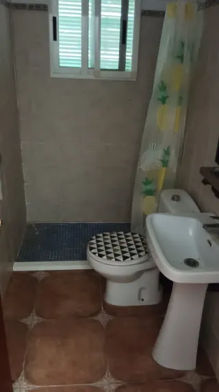 Casa de campo, piscina con jardín y parcela