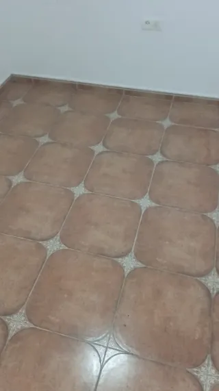 Casa de campo, piscina con jardín y parcela