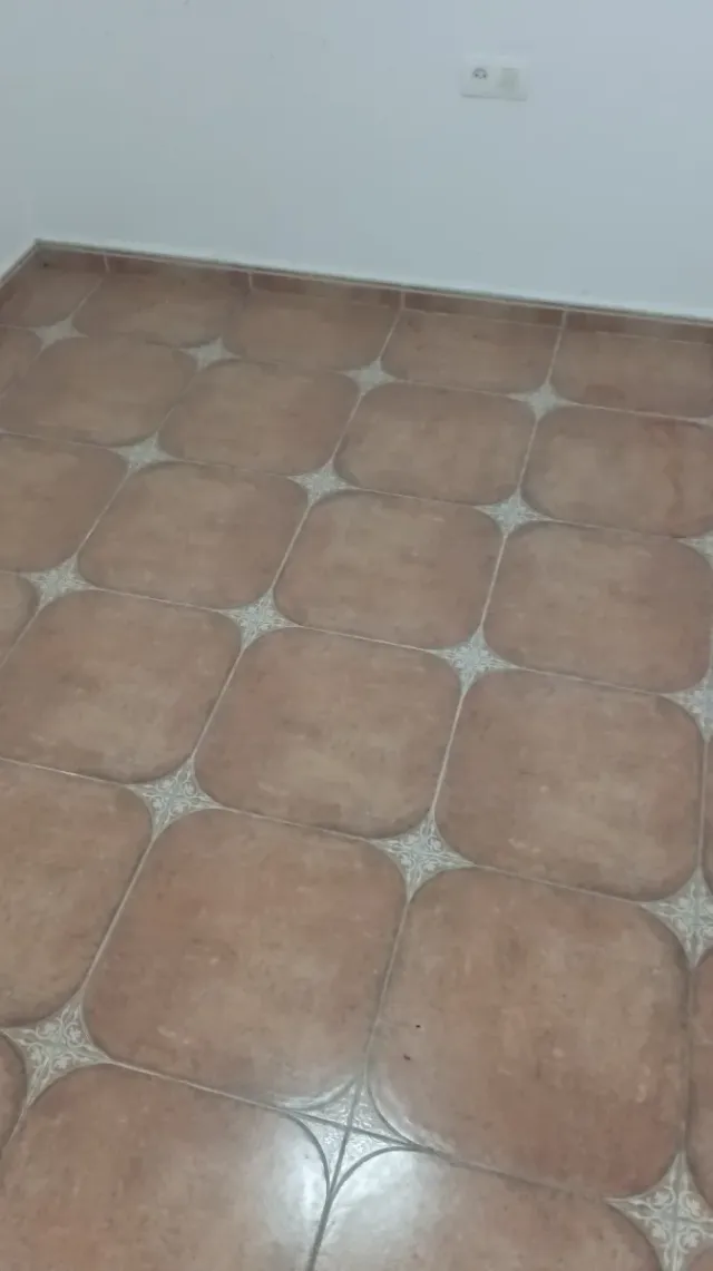 Casa de campo, piscina con jardín y parcela