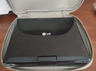 Reproductor DVD Portátil LG DP561B