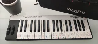 Teclado Controlador MIDI iRig Keys Pro + Estuche