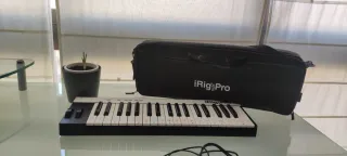 Teclado Controlador MIDI iRig Keys Pro + Estuche