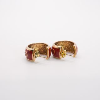 Orecchini a cerchio in oro smaltato rosso