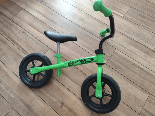 Bicicleta sin pedales Chicco Green Rocket