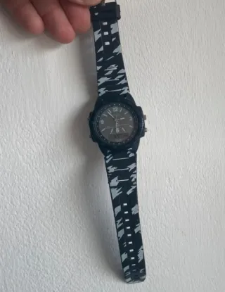 Citizen Quartz T011-313330 Vintage Anni '80