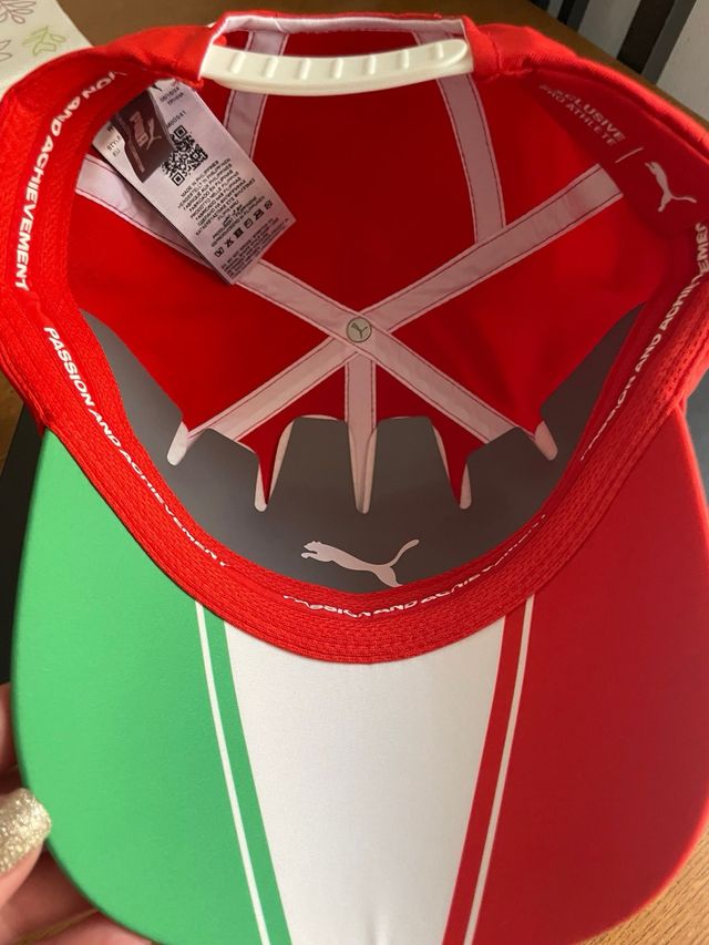 Gorra Ferrari Roja Puma