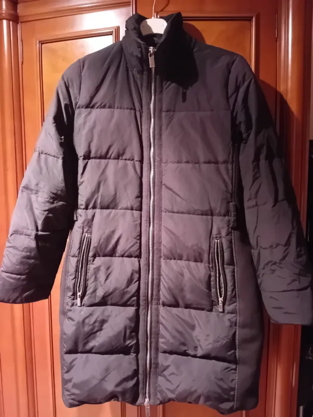 Plumífero negro largo