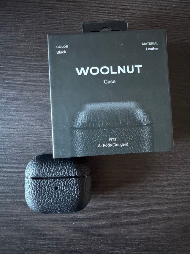 Custodia AirPods 3 Pelle Nera Woolnut