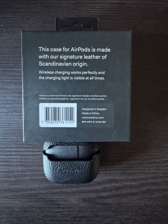 Custodia AirPods 3 Pelle Nera Woolnut