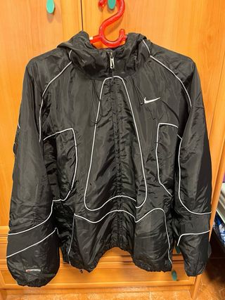 Chaqueta Nike x Corteiz Negra