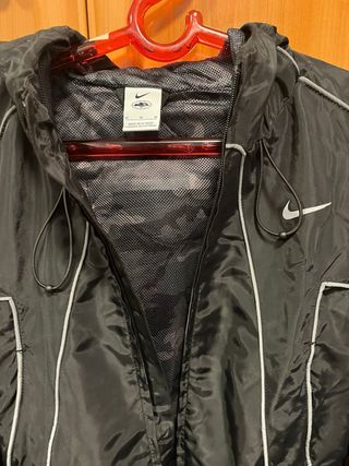 Chaqueta Nike x Corteiz Negra