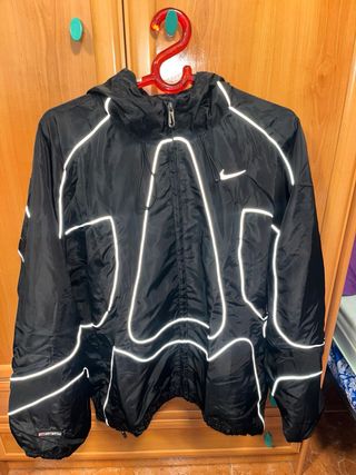 Chaqueta Nike x Corteiz Negra