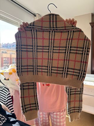 Chal de punto con estampado de cuadros