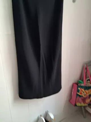 Falda larga negra vintage con abertura posterior