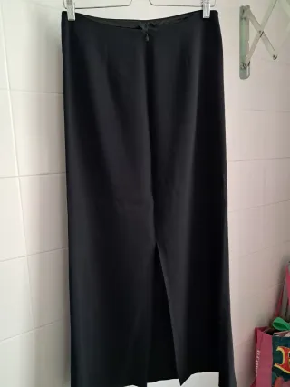 Falda larga negra vintage con abertura posterior