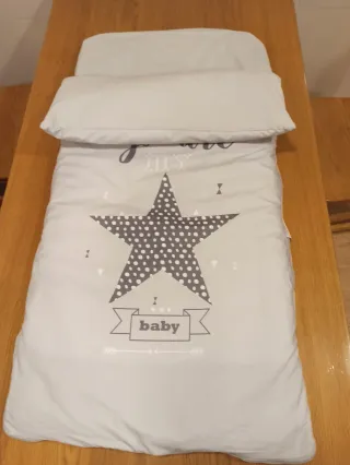 Cuna bebé con colchón y saco