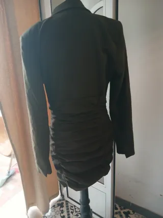 Vestido corto verde oliva