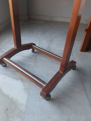 Galán de noche madera y metal