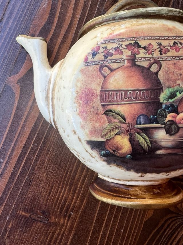 Decorazione murale tisaniera ceramica Via Veneto