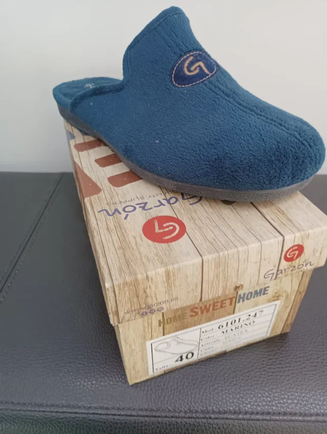 Zapatilla de casa Garzón azul talla 40