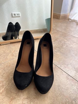 Zapatos de tacón negros