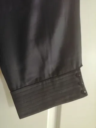 Pantalón corto satinado negro