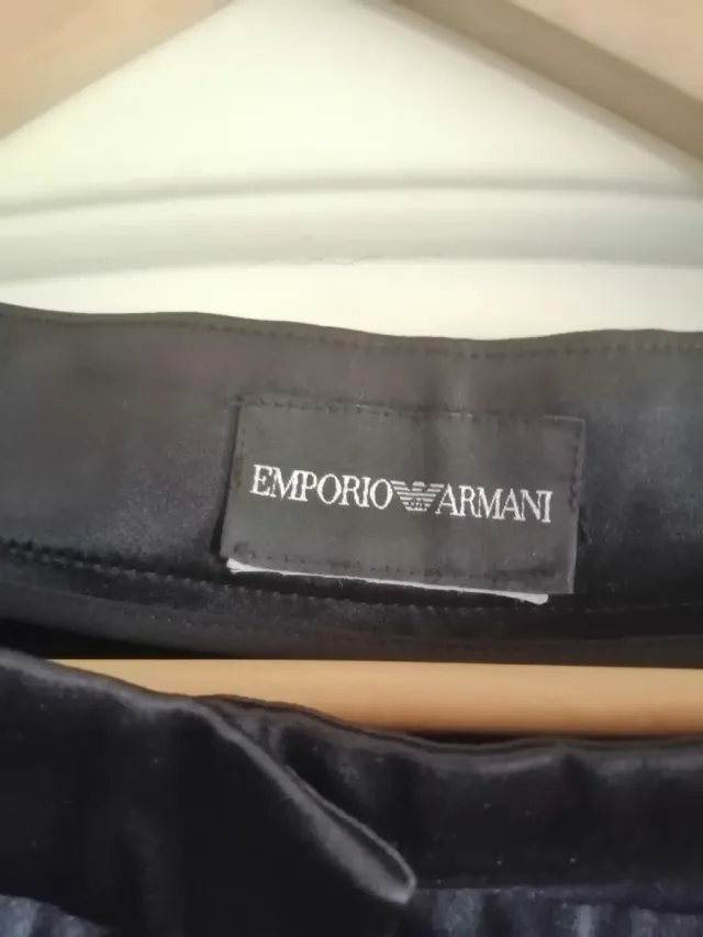 Pantalón corto satinado negro