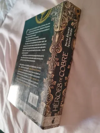 Libro Héroes de cobre