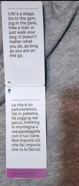 Sudadera con capucha gris