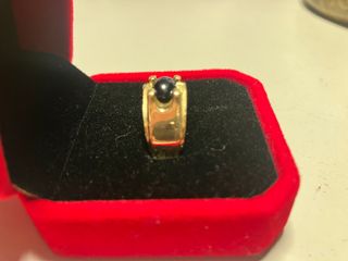 Anillo Oro 18k Zafiro Azul. Peso 5,5 gramos.