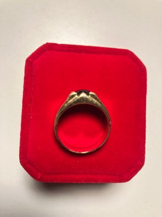 Anillo Oro 18k Zafiro Azul. Peso 5,5 gramos.