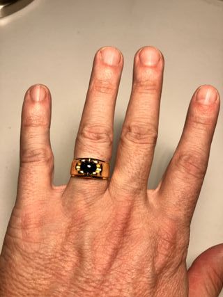 Anillo Oro 18k Zafiro Azul. Peso 5,5 gramos.