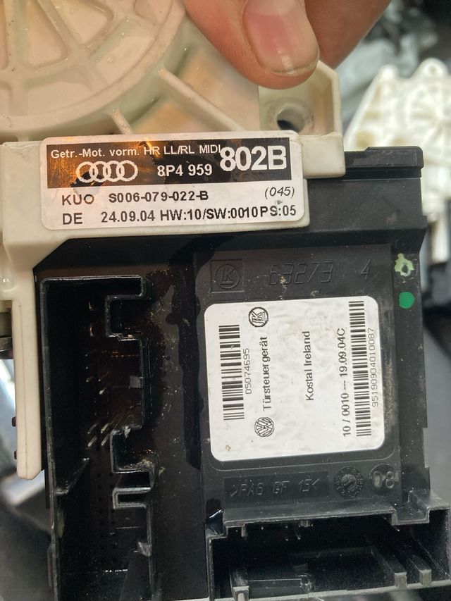 Audi A3 8P Elevalunas Delantero Derecho