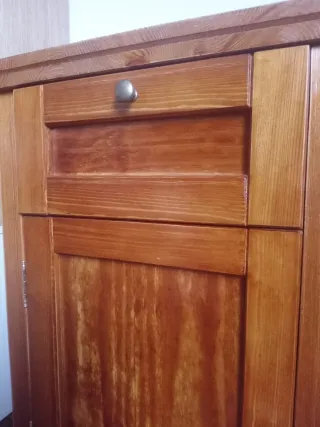 Mesita de noche de madera maciza de pino