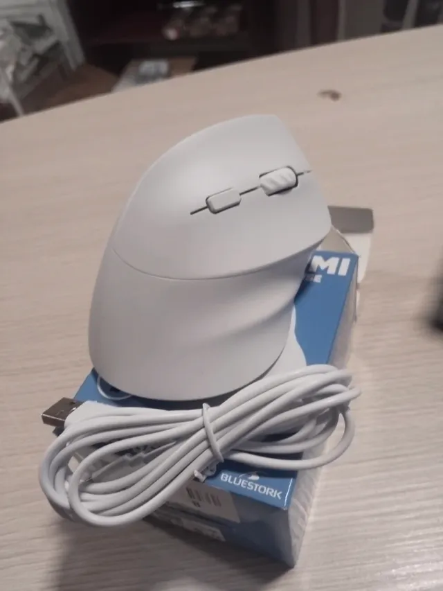 Mouse Ergo Lumi Recarregável Bluetooth 2.4GHz