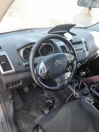Citroen C-Crosser 2012