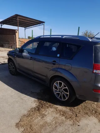 Citroen C-Crosser 2012