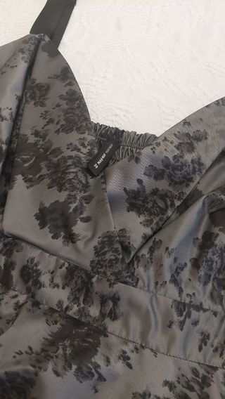 Vestido floral negro y gris