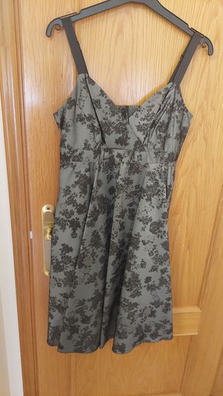 Vestido floral negro y gris