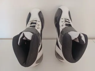 Zapatillas GT2i K-Race Blancas y Negras