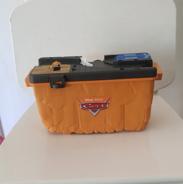 Pack Cars Radiator Springs + Garage Mack