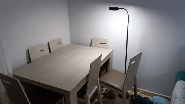 Mesa comedor y 6 sillas madera clara