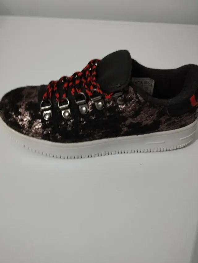 Zapatillas niño negras con brillos Talla 33