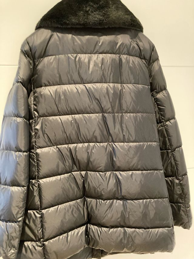 Chaqueta Reset Negra con Cuello Peludo de lana