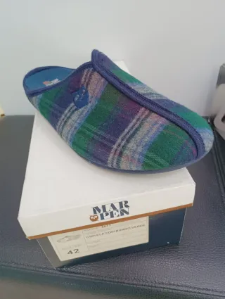 Zapatilla casa MARPEN cuadros verde/morado T42