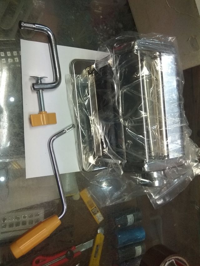 Laminadora de pasta manual