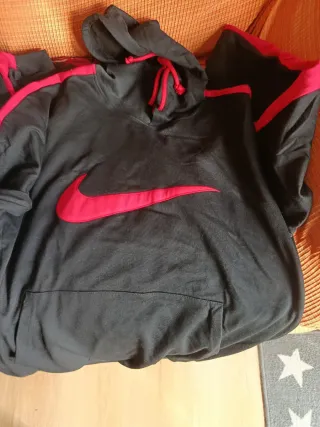 Sudadera Nike niño negra y roja