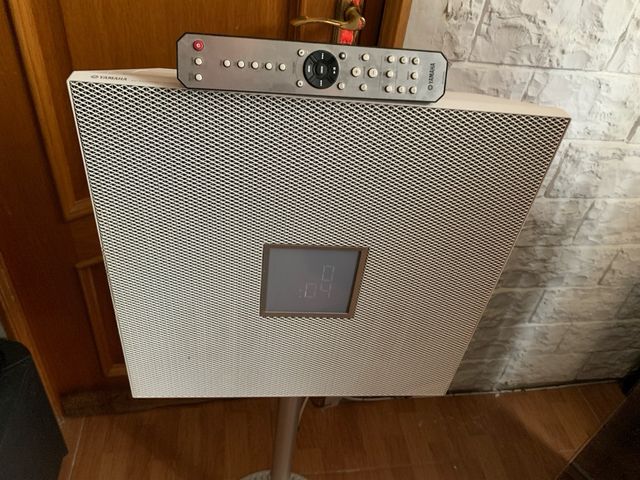 Yamaha ISX800 Sistema Audio Plata + Mando