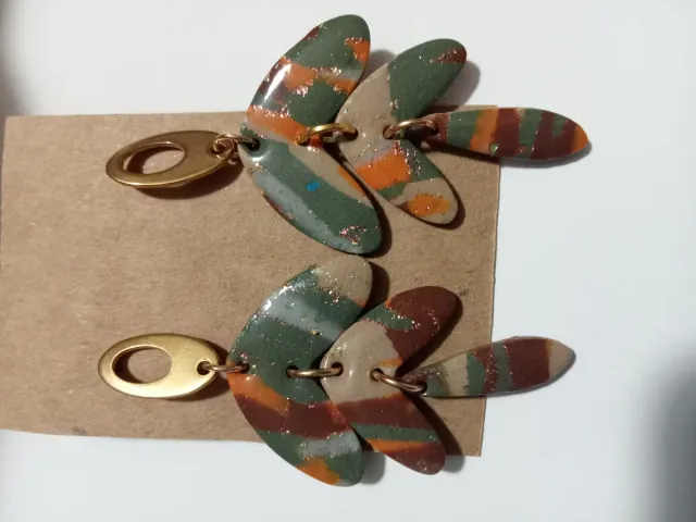 Pendientes arcilla polimérica hechos a mano