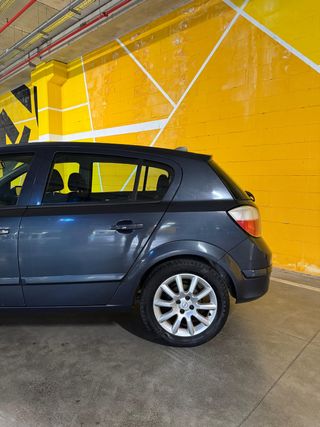 Opel Astra 1.6 Enjoy